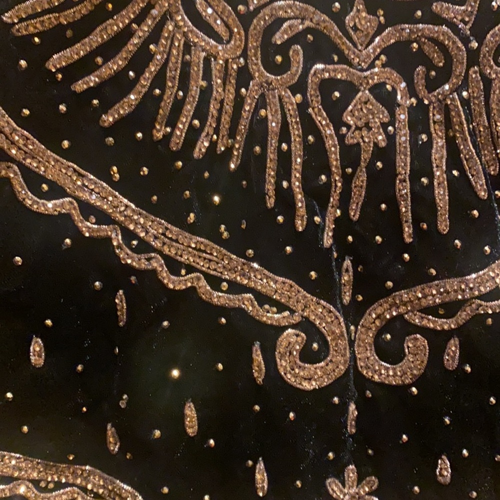 Black and green lehenga - Picture 5 of 6